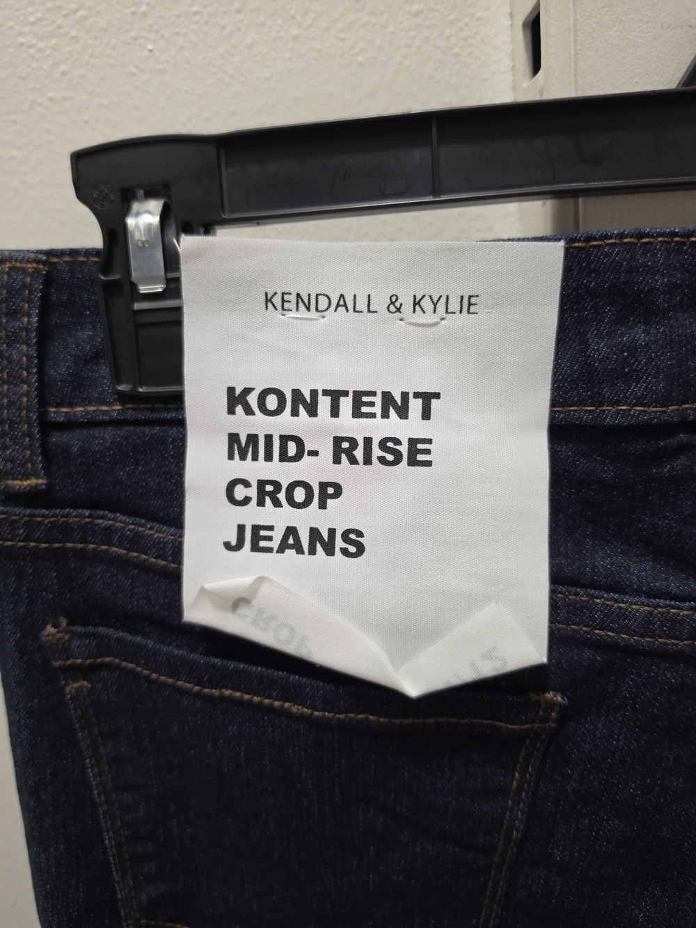 Kendall & Kylie Kontent Mid-Rise Crop Jeans - Picture 6 of 12